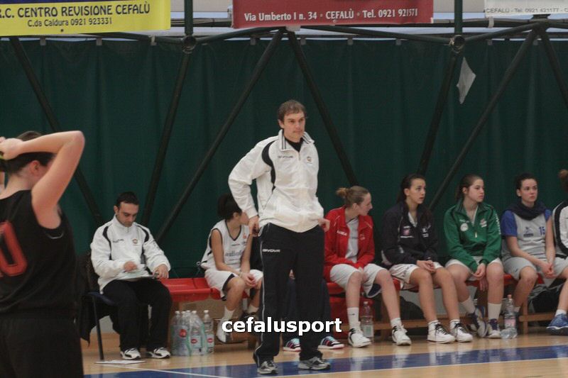 120218 basket 319_tn.jpg